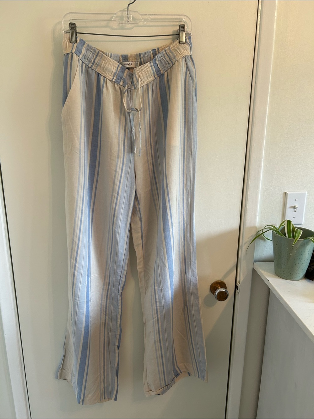 Light Blue & White Striped Linen-Blend Men’s Pants